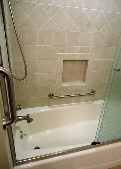 Tiled Tub and Shower in Kokomo IN